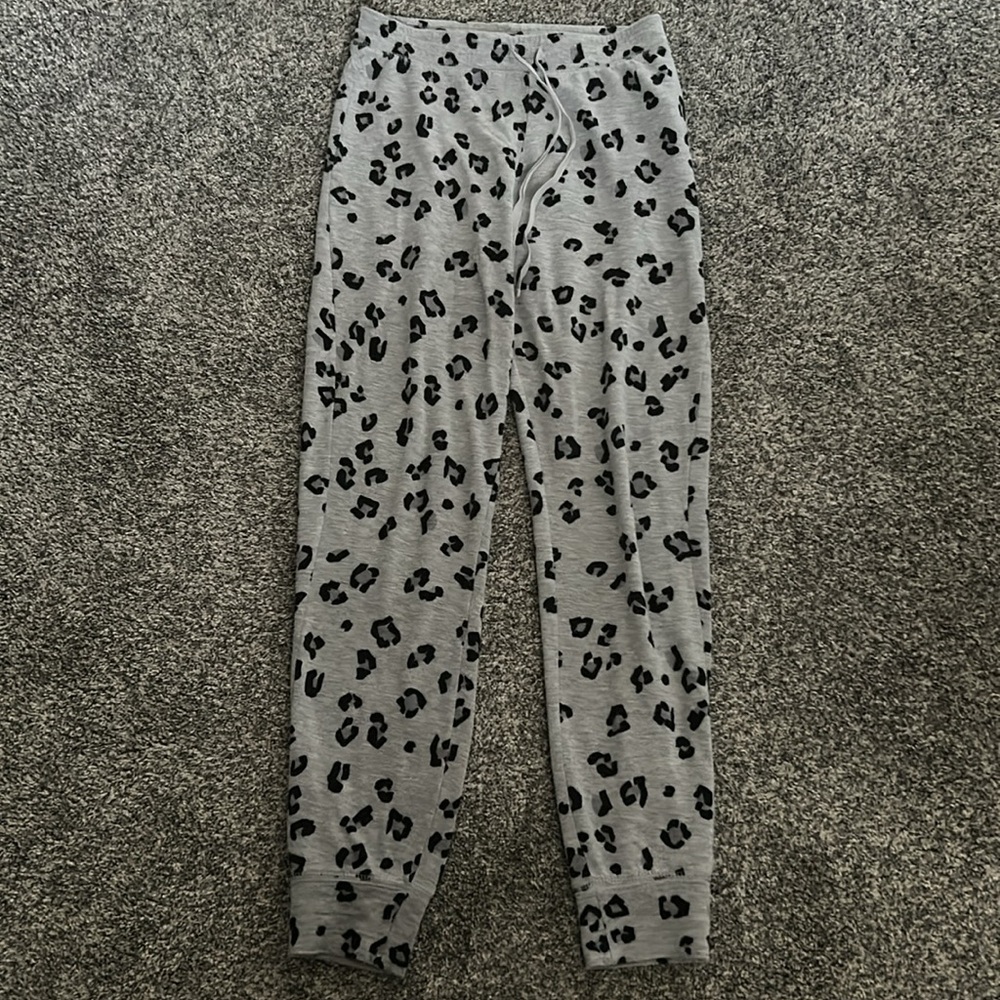 Tabitha Webb pj set - Picture 3 of 5